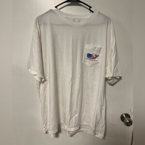 Vineyard Vines Men's White Pocket Tee with Logo